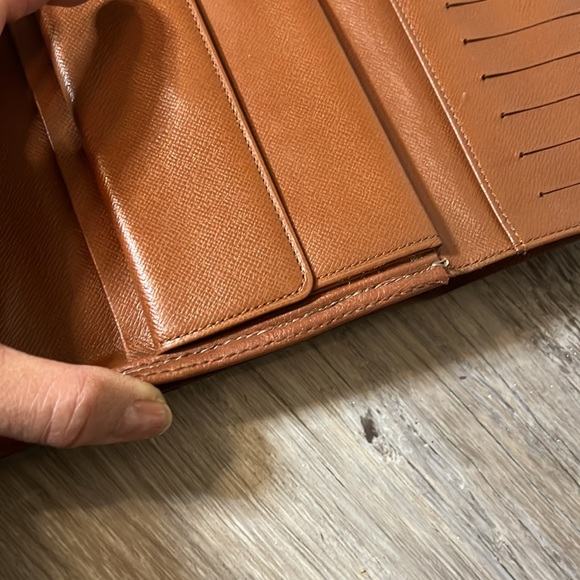 SOLD during live!! Pre loved authentic LV long wallet - Picture 6 of 8